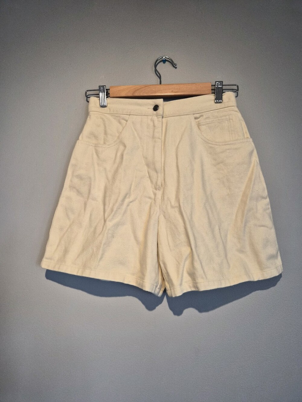 Women's Vintage Harley Davidson Cream Denim Shorts | Size Medium